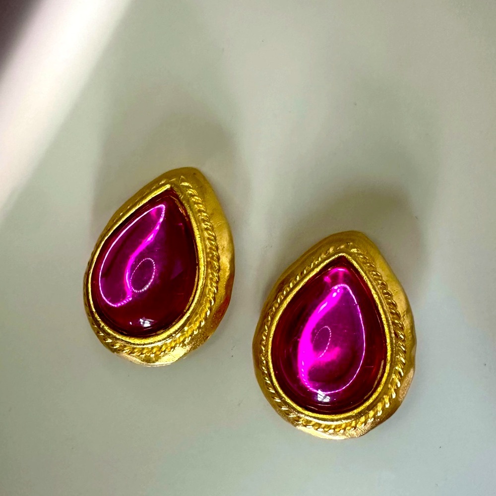 Rare Vintage Gem-Craft Statement Pink Crystal & Gold Signed Clip On Earrings - Picture 2 of 11